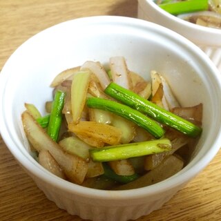 にんにくの芽と玉ねぎの炒め物